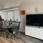 Amsterdam Countryside Met Airco ,geweldig Uitzicht, Luxe Keuken,wasmachine,droger,gratis Fietsen Apartment